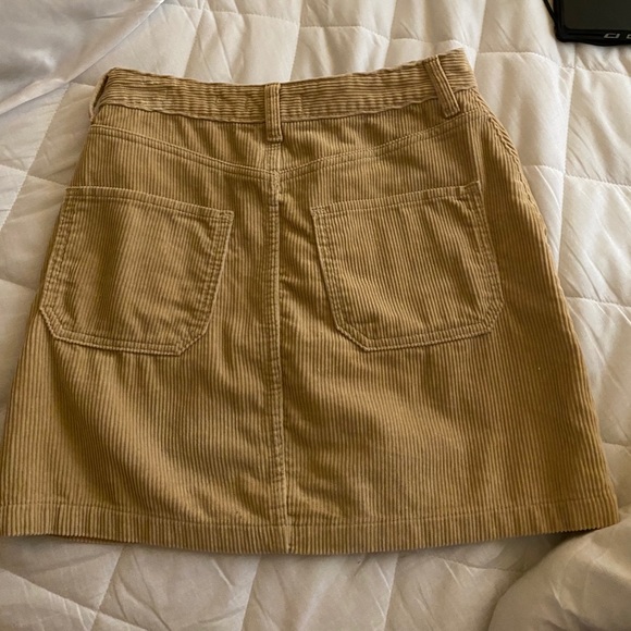 skirt - Picture 3 of 3